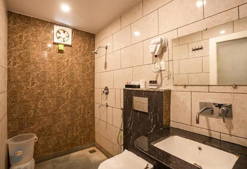 Chambre Standard Vue Montagne, Moustache Rishikesh Riverside Resort