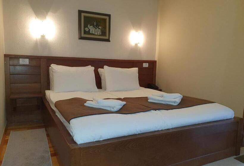 اتاق استاندارد, Tara