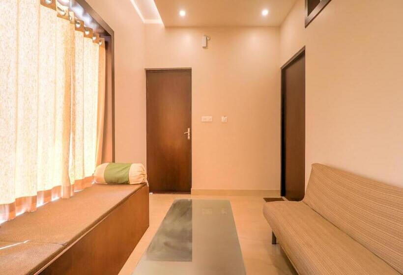 اتاق راحتی سه تخته, Super Townhouse Amaraa Farms Near Lulu Hypermarket