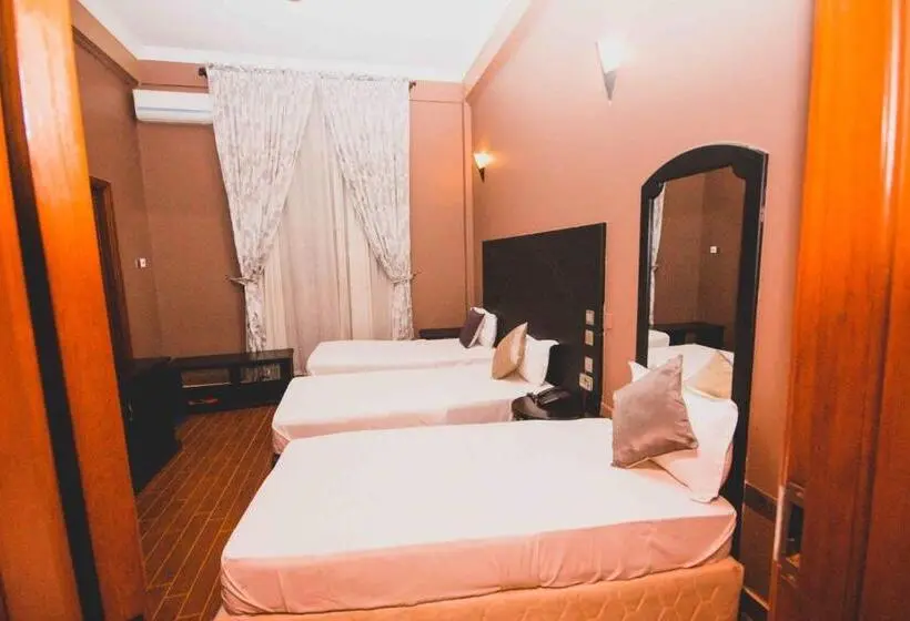 デラックストリプルルーム, Panone Hotels   King Ori Kilimanjaro Airport