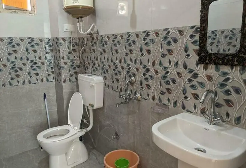 اتاق استاندارد با چشم‌انداز کوهستان, Golden View B&b
