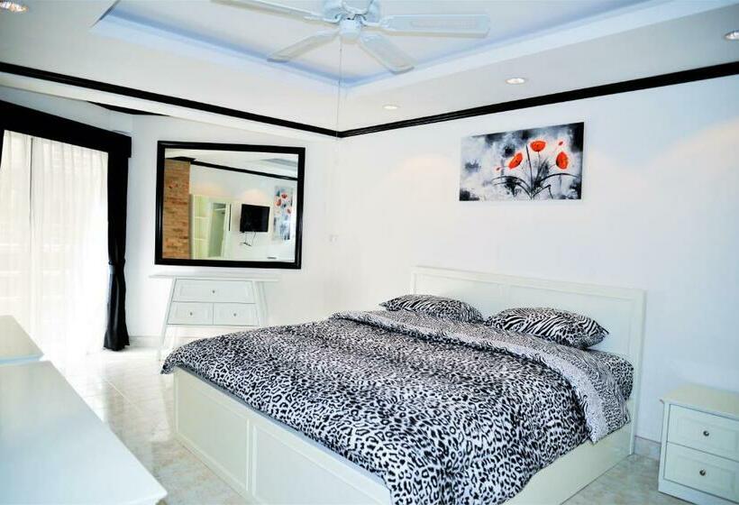 スタンダードルーム, Room In Condo   Stylish 1 Bed Apartment At Jomtien Beach Condominium