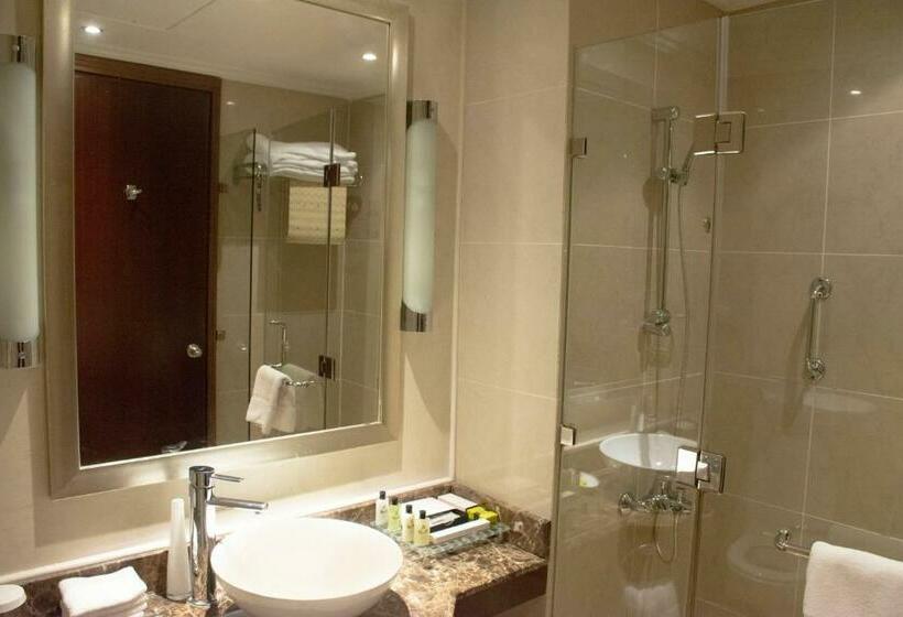 스탠다드 룸, Al Corniche