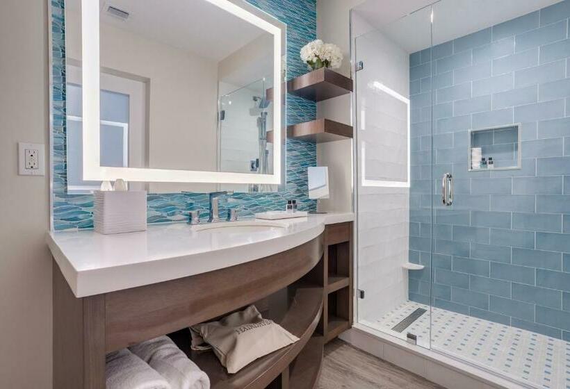 스탠다드 룸 킹사이즈 침대, The Capitana Key West