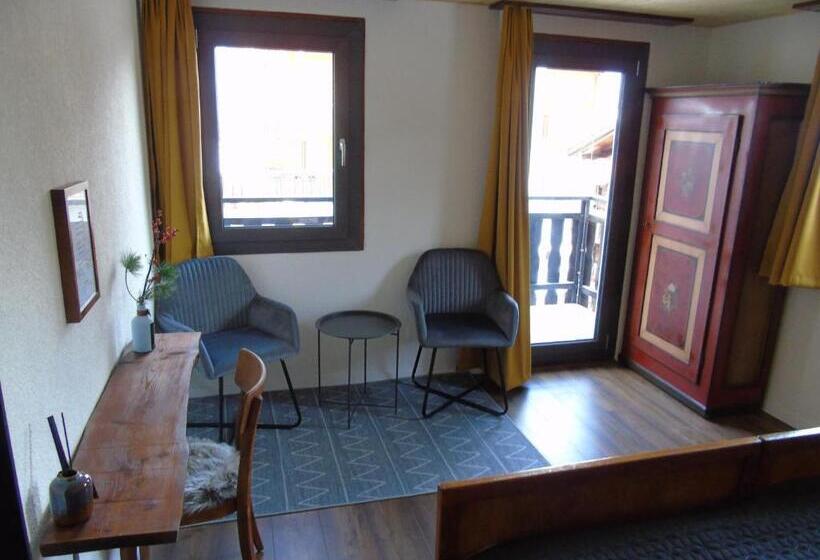 Номер Стандарт с Балконом, Room's Chez Beni
