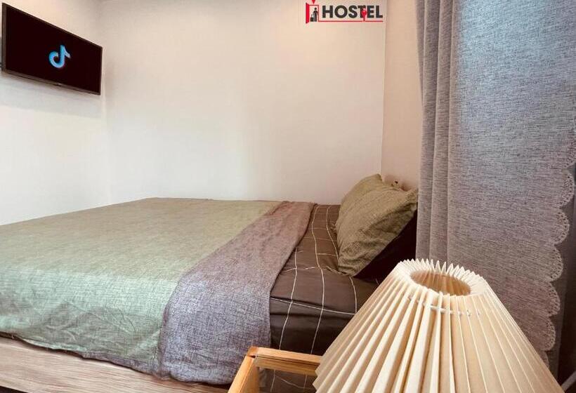 استودیو استاندارد با بالکن, Stay Hostel 2 350m From The Ferry