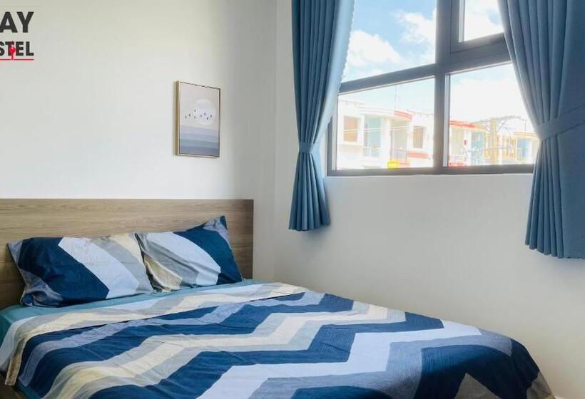 اتاق استاندارد با بالکن, Stay Hostel 2   350m From The Ferry