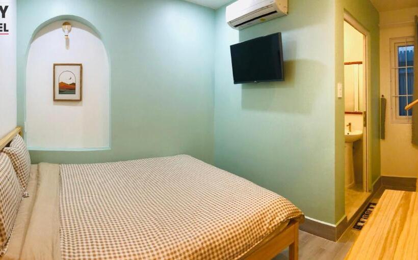 اتاق لوکس, Stay Hostel 2 350m From The Ferry