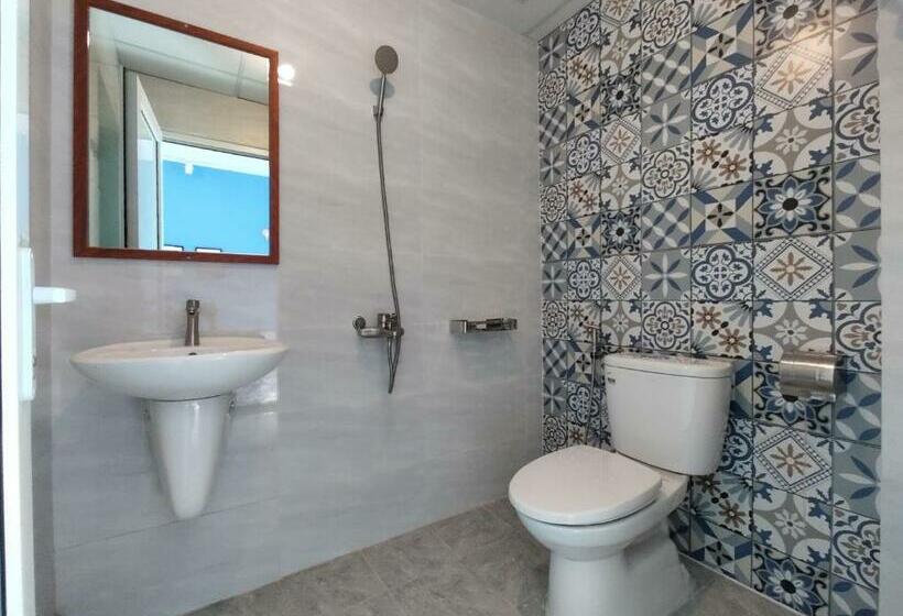 اتاق استاندارد با بالکن, Stay Hostel 2 350m From The Ferry