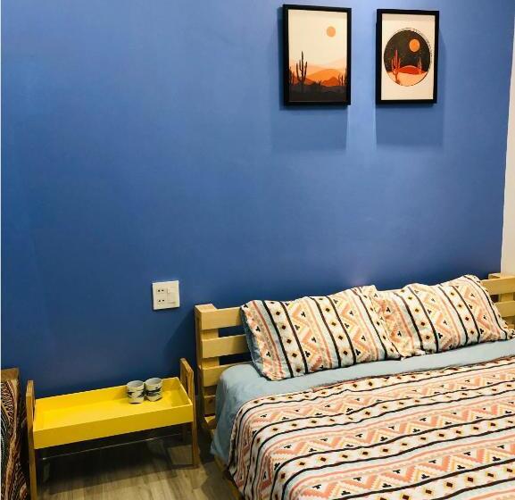 اتاق استاندارد با بالکن, Stay Hostel 2 350m From The Ferry