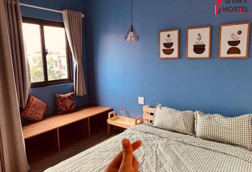 اتاق استاندارد با بالکن, Stay Hostel 2 350m From The Ferry