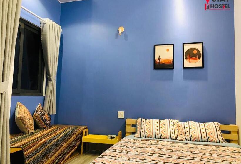 اتاق استاندارد با بالکن, Stay Hostel 2 350m From The Ferry
