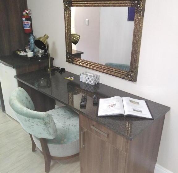 غرفة سوبيريور سرير كينج, Ashwood The Ridge Boutique