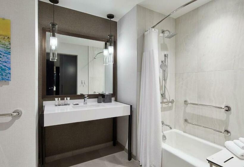 스탠다드 룸 킹사이즈 침대, Unc Charlotte Marriott Hotel & Conference Center