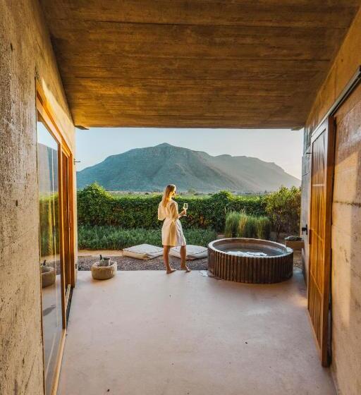 جناح سرير كينج, Paradero Todos Santos   Exclusive Experiences Included