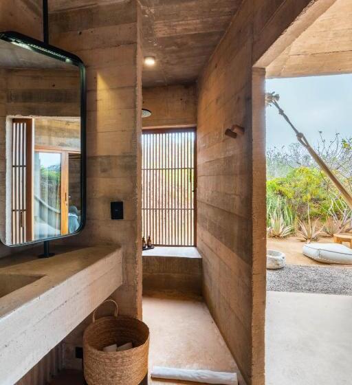 جناح, Paradero Todos Santos   Exclusive Experiences Included