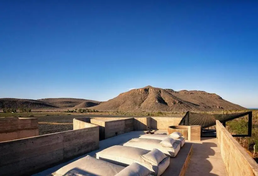 マスタールーム, Paradero Todos Santos Exclusive Experiences Included
