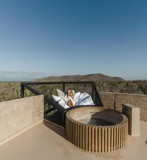 マスタールーム, Paradero Todos Santos Exclusive Experiences Included