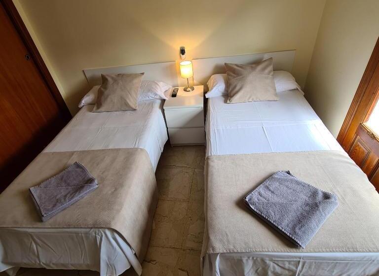 バス共有のスタンダードルーム, H Los Rafaeles