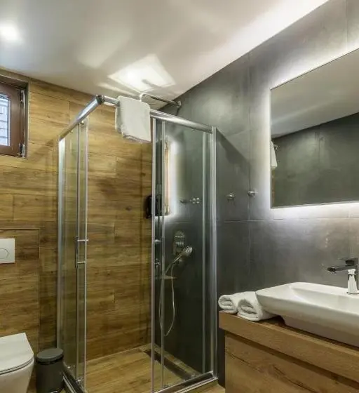 سوئیت با بالکن, Srebrna Planina Spa & Resort