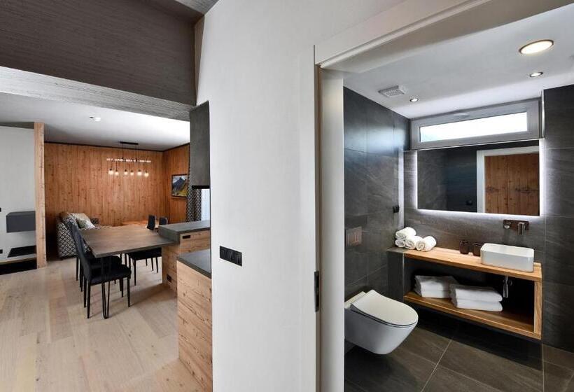 Люкс с гидромассажем, Apartmány Tri Sestry   Real Ski In Ski Out
