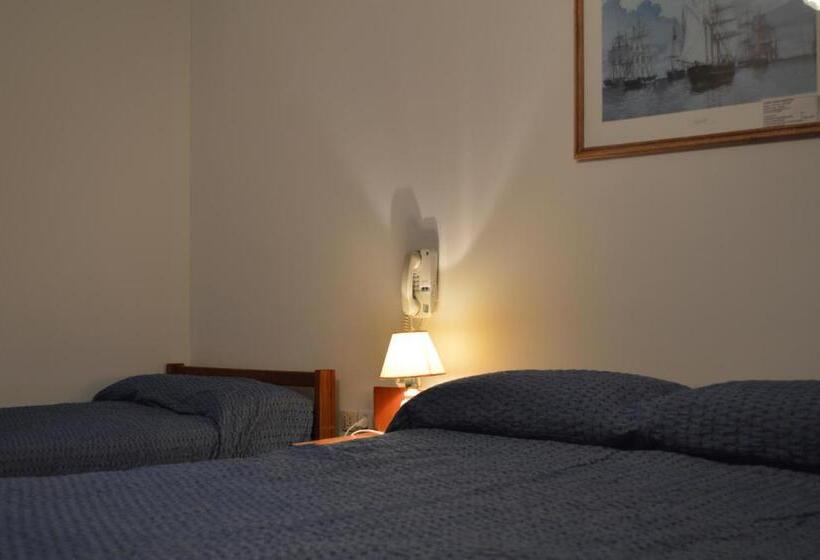 Standaard Driepersoonskamer, Posta Arroyito