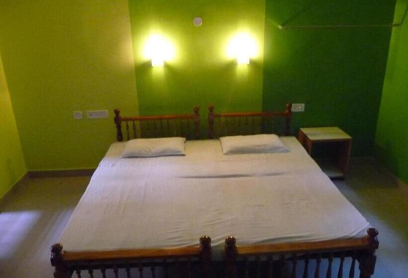 חדר סטנדרט עם מרפסת, Peacock