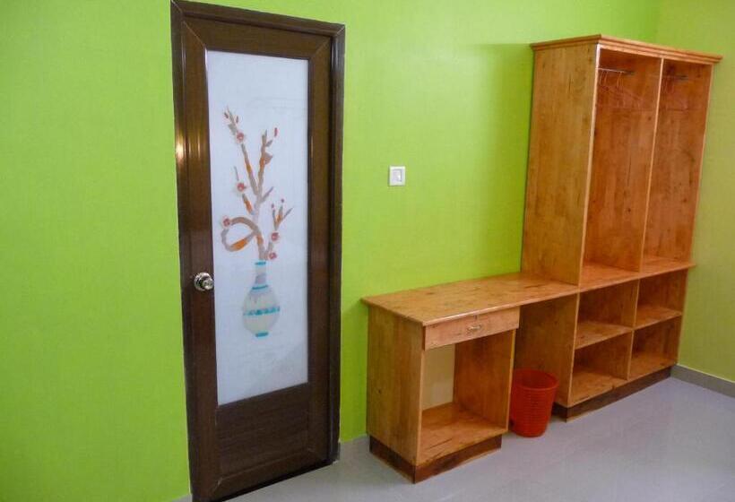 חדר סטנדרט עם מרפסת, Peacock