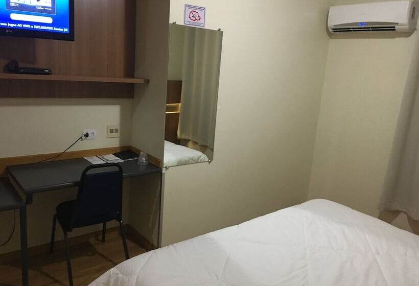 标准间, Aero Park E Estacionamento