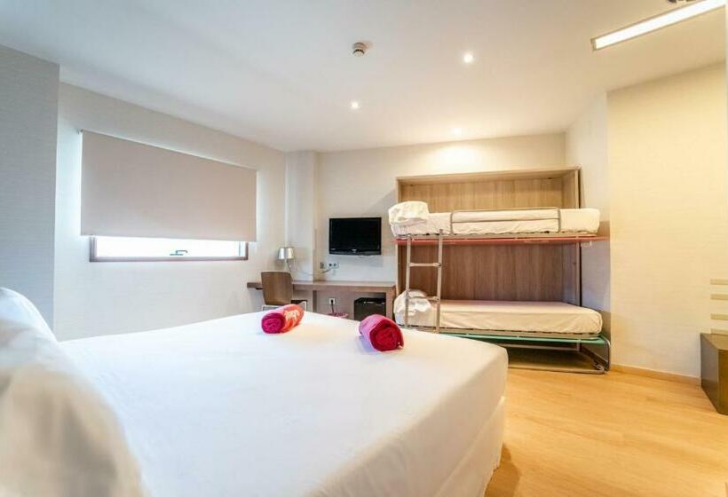 Chambre Familiale Deluxe, Granada By Pierre & Vacances