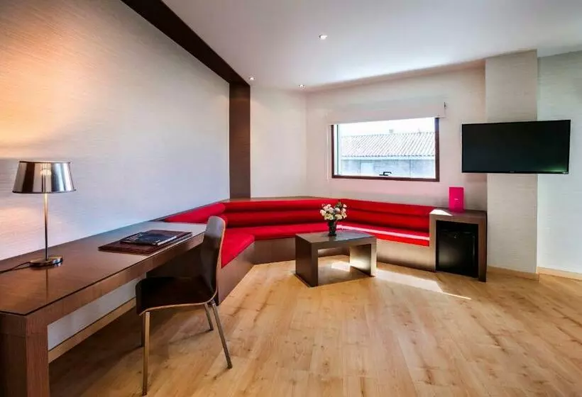 سوییت جونیور, Granada By Pierre & Vacances
