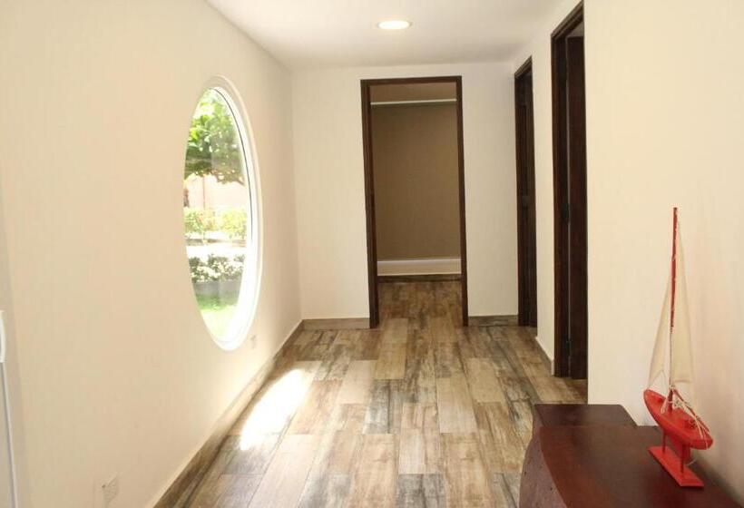 اتاق ساده سه نفره, Bahia Del Sol