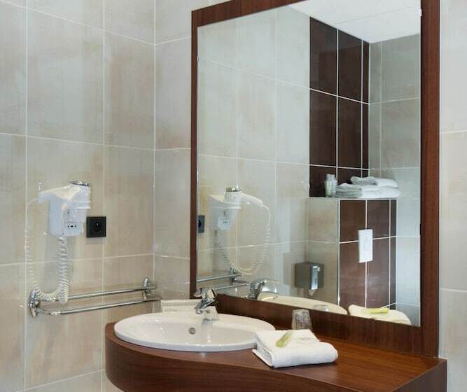 חדר קומפורט, Brit Hotel Tours Sud – Le Cheops