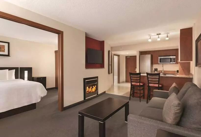 デラックススイート, Embassy Suites Montréal By Hilton