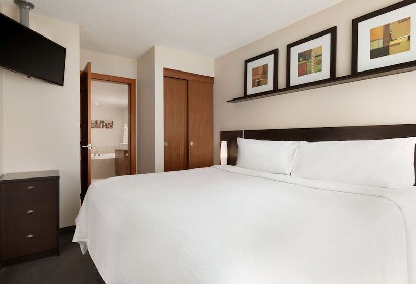 プレミアムスイート, Embassy Suites Montréal By Hilton