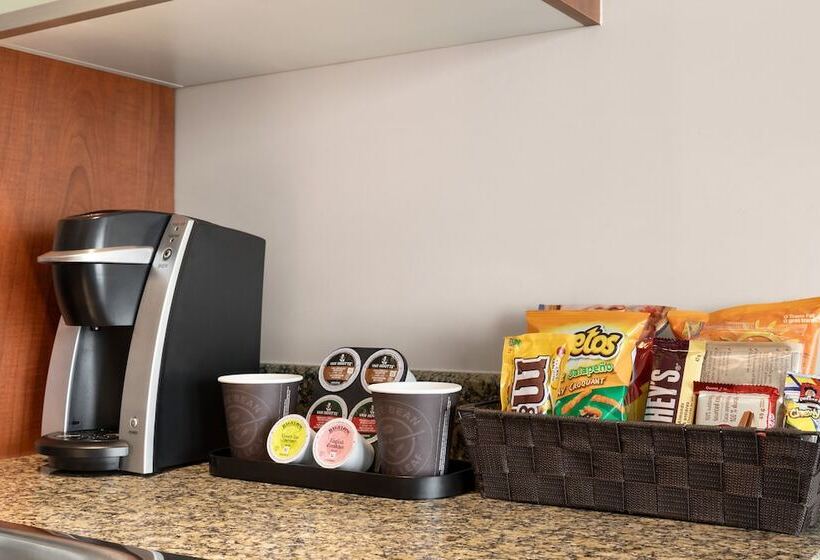 プレミアムスタジオ, Embassy Suites Montréal By Hilton