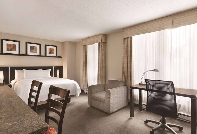 高级工作室, Embassy Suites Montréal By Hilton