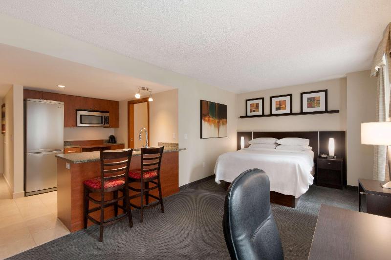 プレミアムスタジオ, Embassy Suites Montréal By Hilton