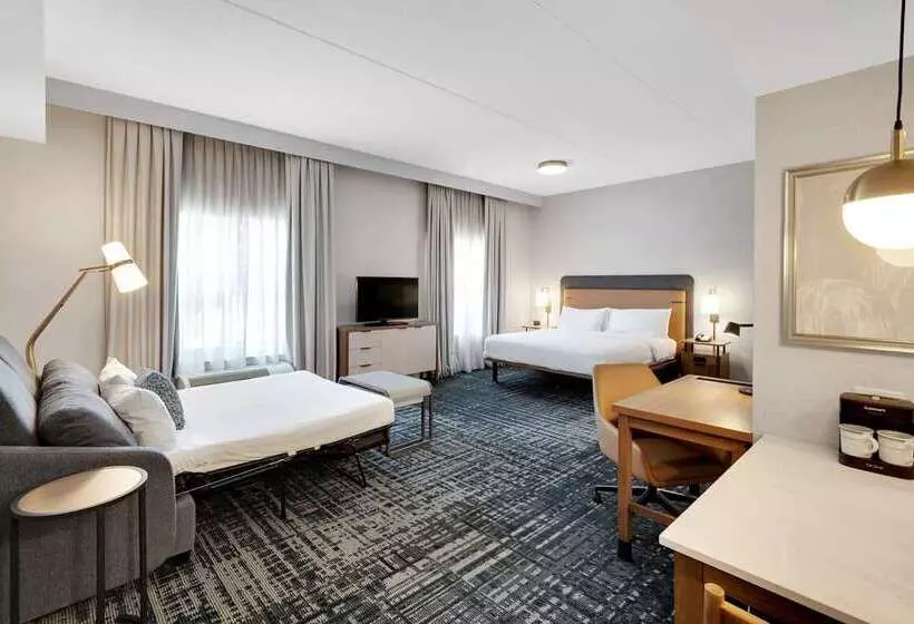 身障者適用スイートルーム, Embassy Suites Montréal By Hilton