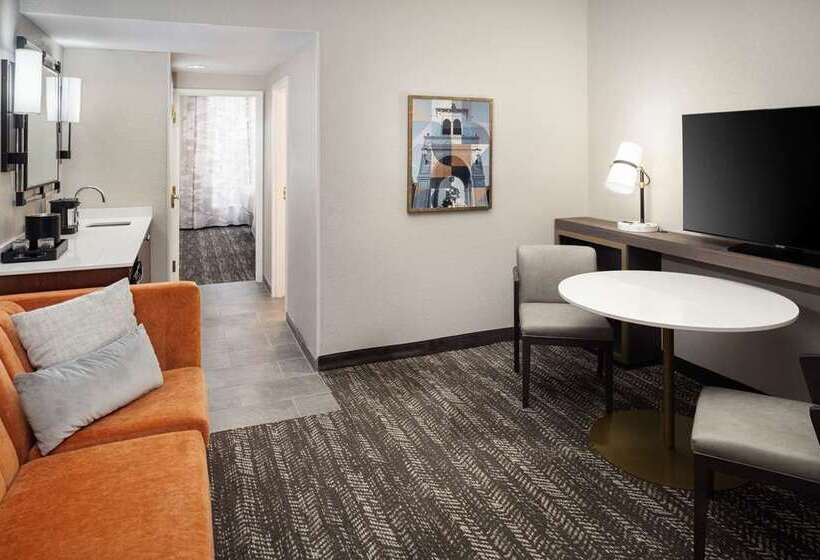 スイート, Embassy Suites Montréal By Hilton
