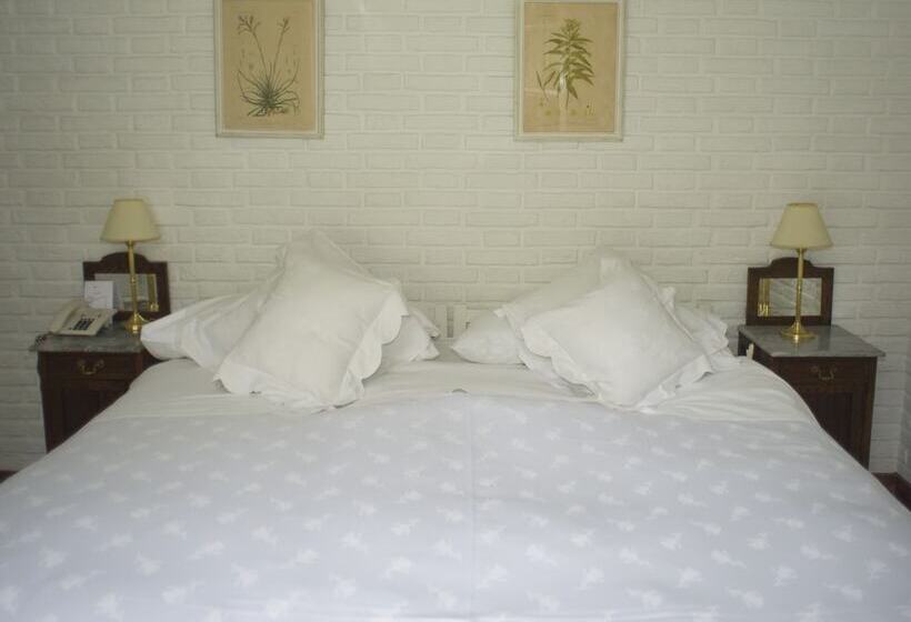 חדר יחיד בסיסי, Estancia Ave Maria