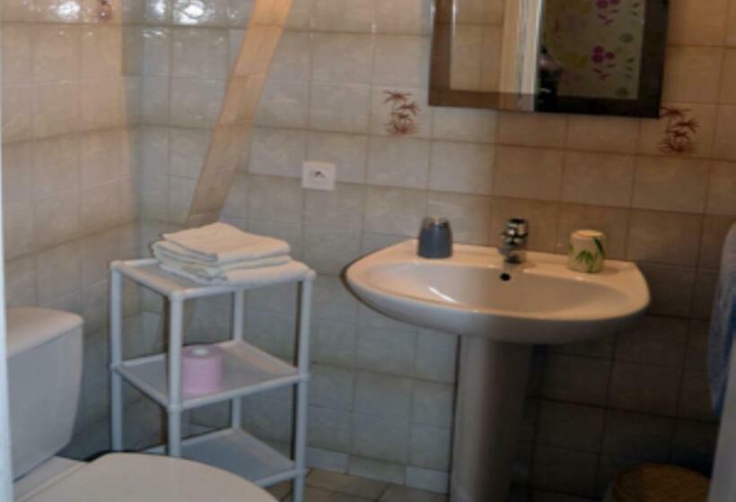 Номер Стандарт, Ferme De La Lande Martel