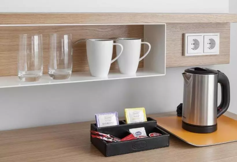 身障者適用スタンダードルーム, Holiday Inn Munich   Leuchtenbergring, An Ihg