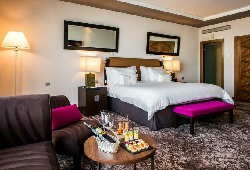 חדר יחיד פרמיום, Kenzi Tower