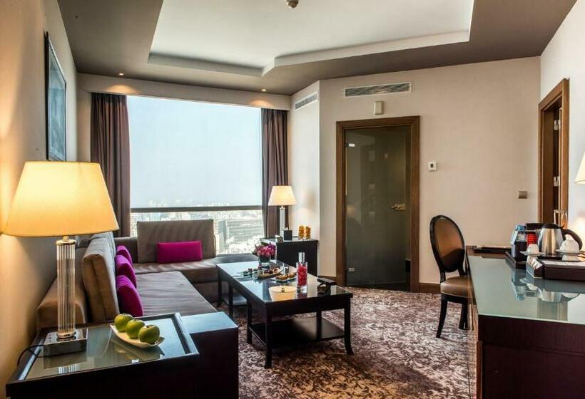 סוויטת סניור, Kenzi Tower