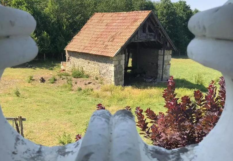 Standard Kolmen Hengen Huone, La Lézardière