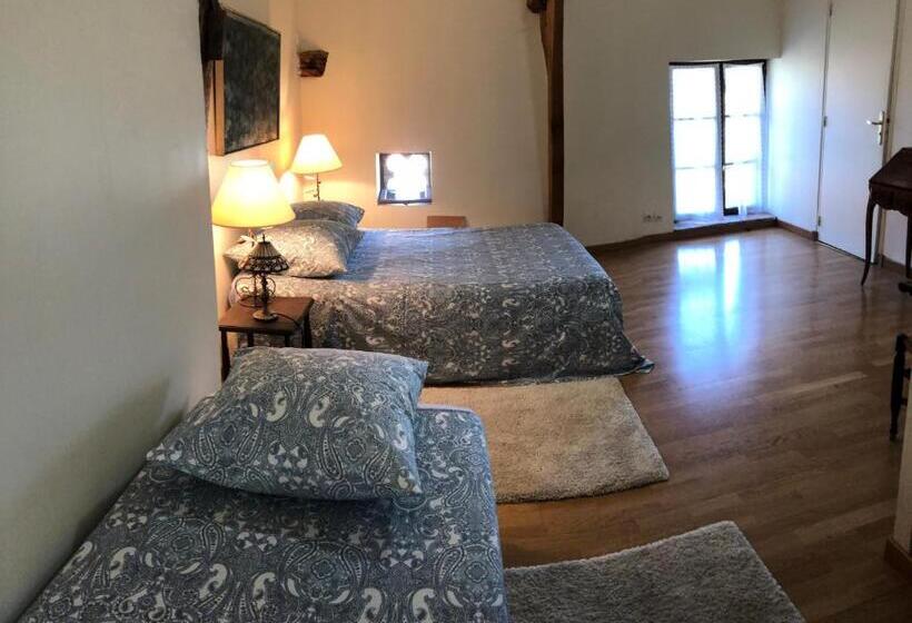 スタンダードトリプルルーム, La Lézardière