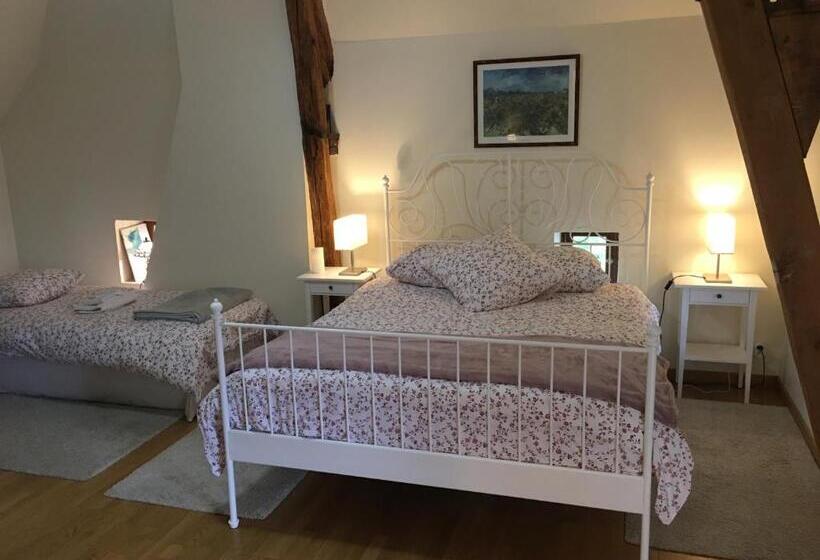 スタンダードトリプルルーム, La Lézardière