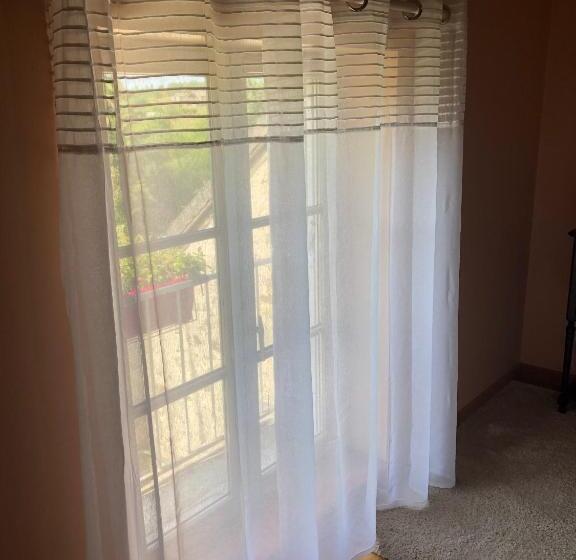 スタンダードトリプルルーム, La Lézardière