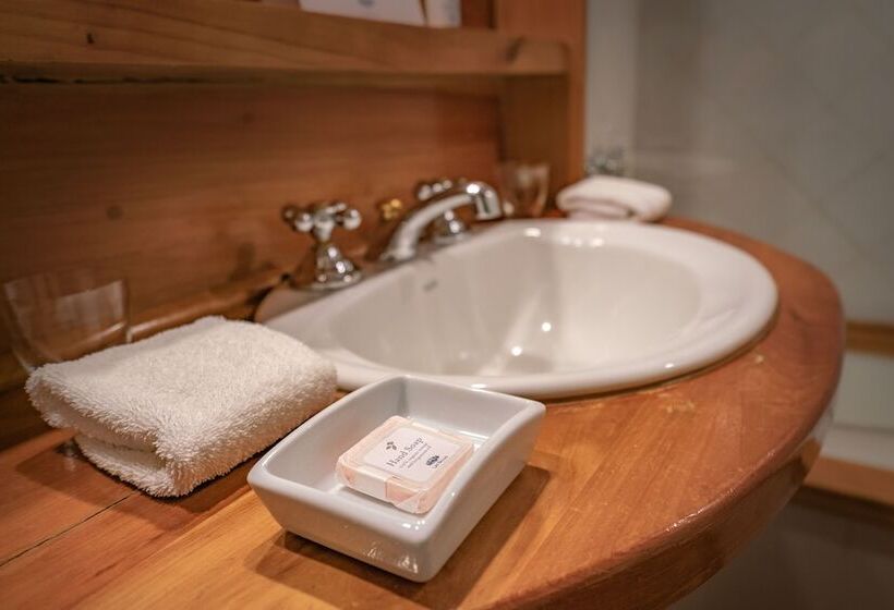 스탠다드 룸 호수 전망, Las Balsas Relais & Chateaux